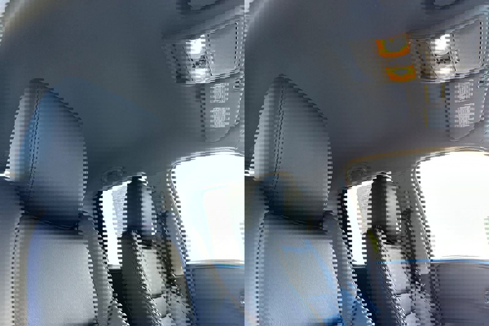 Used 2025 Nissan Frontier SV w/ SV Convenience Package image 17