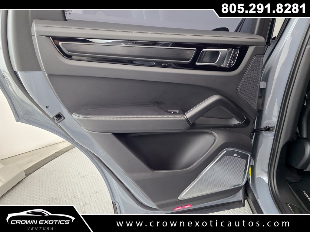 Used 2022 Porsche Cayenne Turbo GT AWD/4WD image 21