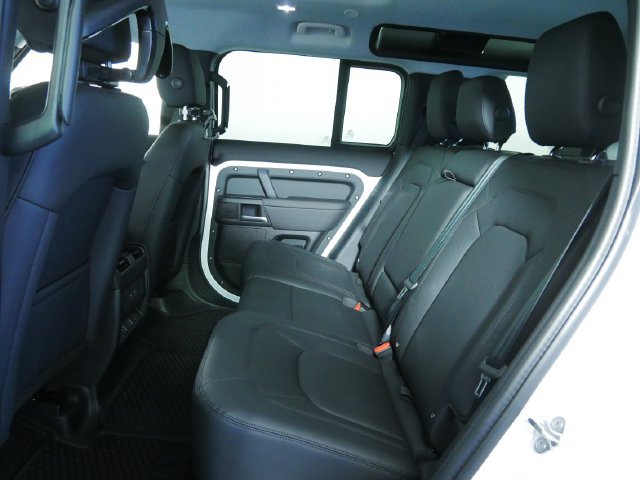 Used 2026 Land Rover Defender 110 S AWD/4WD image 17