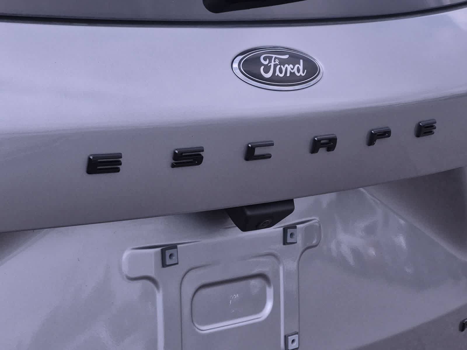 Used 2022 Ford Escape SEL w/ SEL Stealth AWD Package image 13