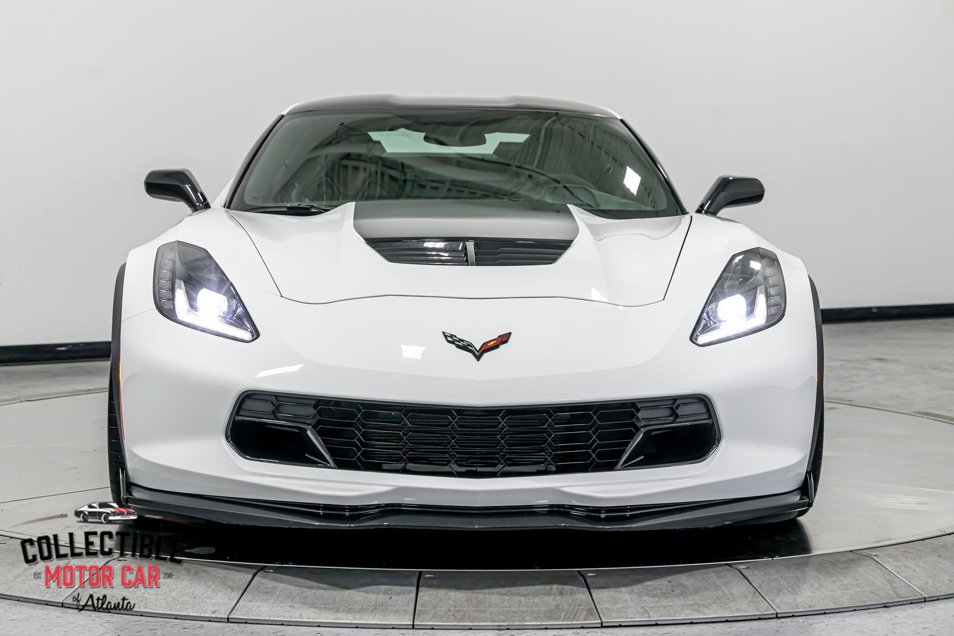 Used 2015 Chevrolet Corvette Z06 w/ 3LZ Preferred Equipment Group RWD image 34