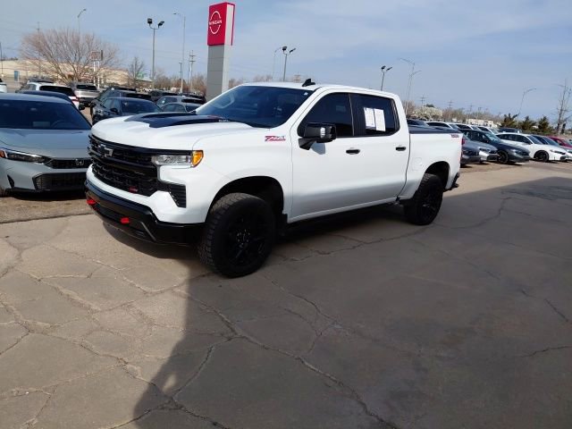 Used 2025 Chevrolet Silverado 1500 LT Trail Boss w/ LT Trail Boss Premium Package image 8