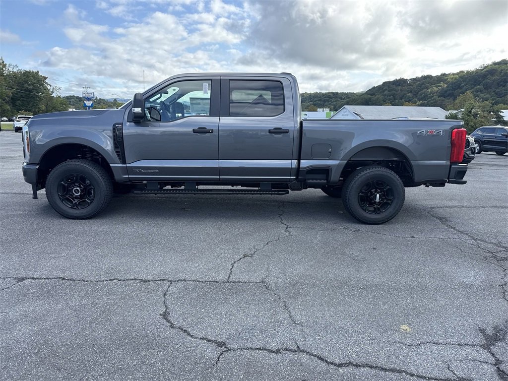 New 2026 Ford F350 XL image 3