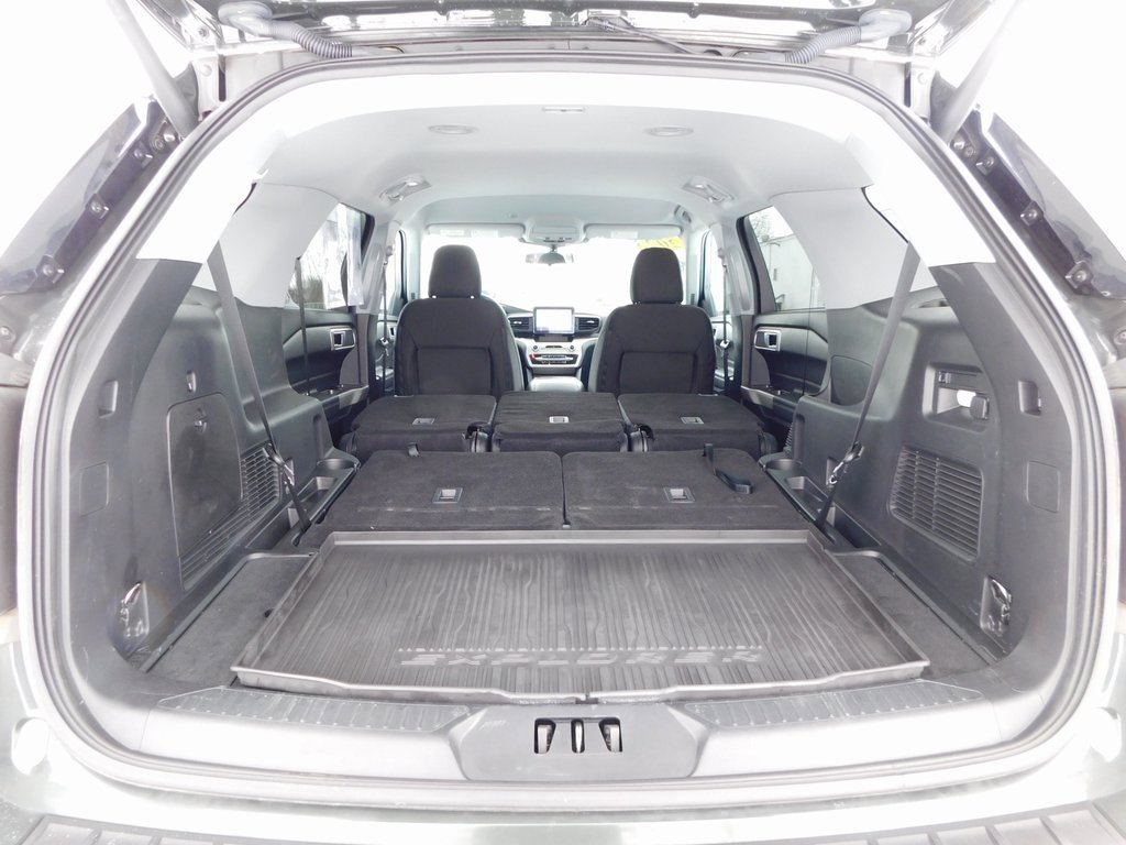 Used 2023 Ford Explorer XLT image 28