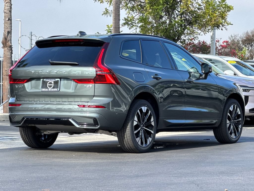 New 2026 Volvo XC60 T8 Plus w/ Climate Package PRO AWD/4WD image 5