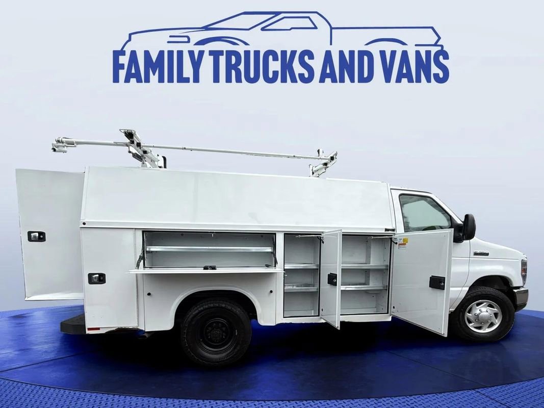 Used 2019 Ford E-350 and Econoline 350 Super Duty w/ Power Windows & Locks Group RWD image 4