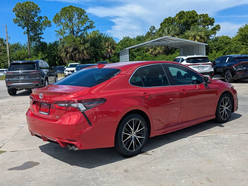Used 2021 Toyota Camry SE FWD image 8