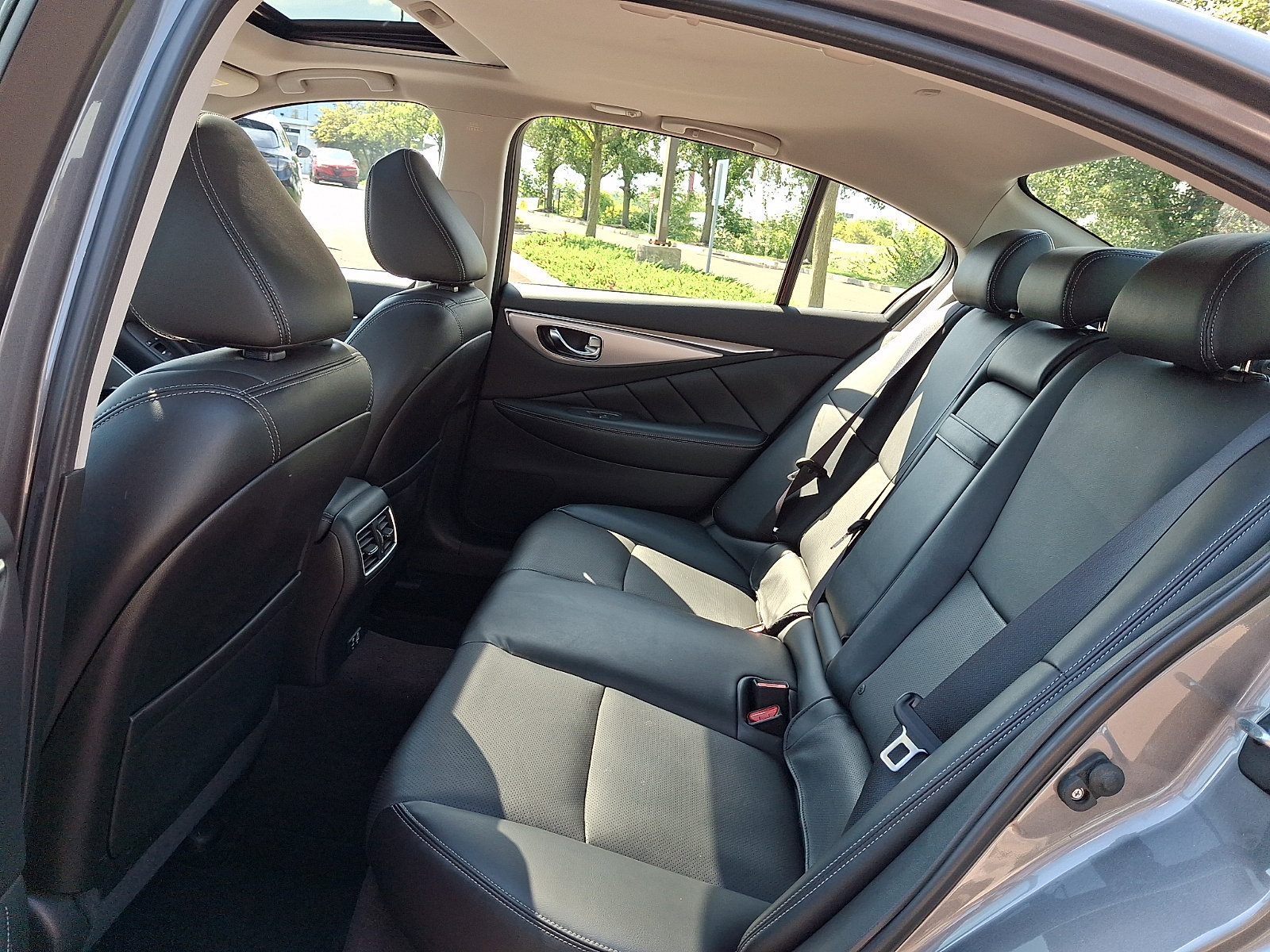 Certified 2023 INFINITI Q50 Luxe w/ Cargo Package AWD/4WD image 10