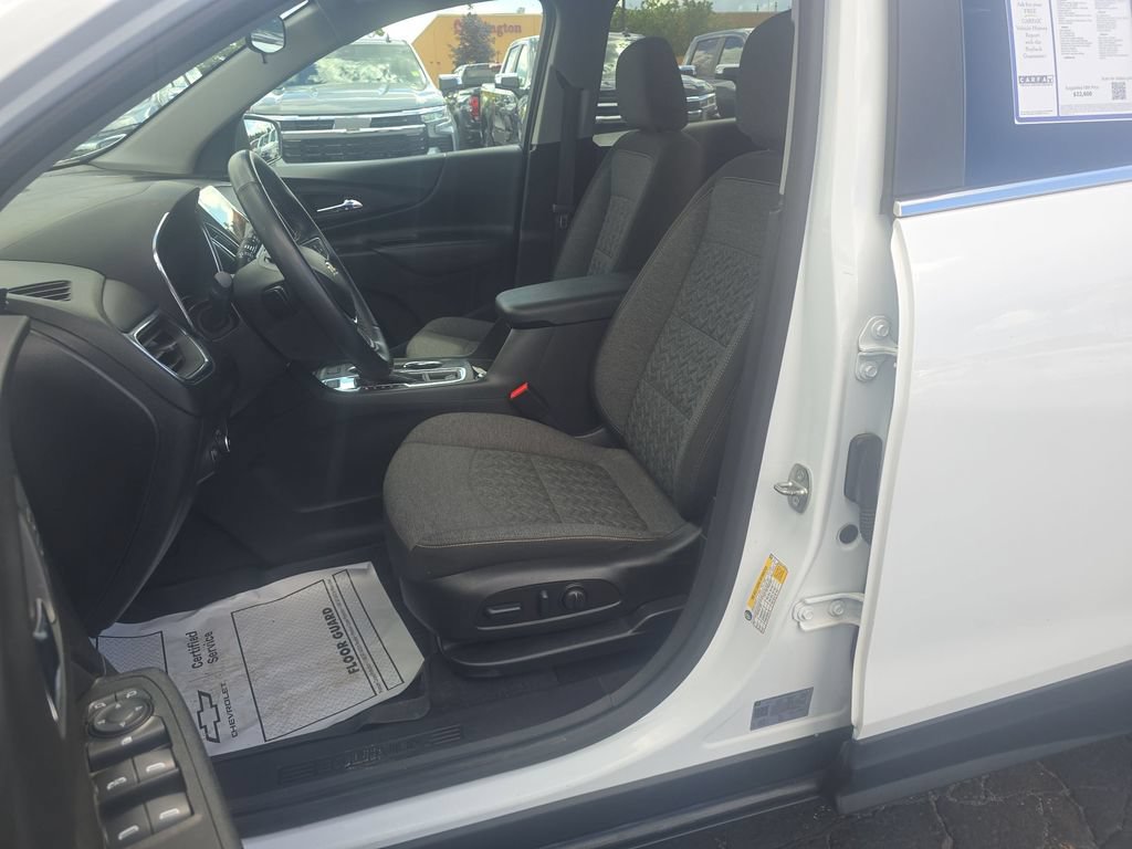 Used 2023 Chevrolet Equinox LT AWD/4WD image 19