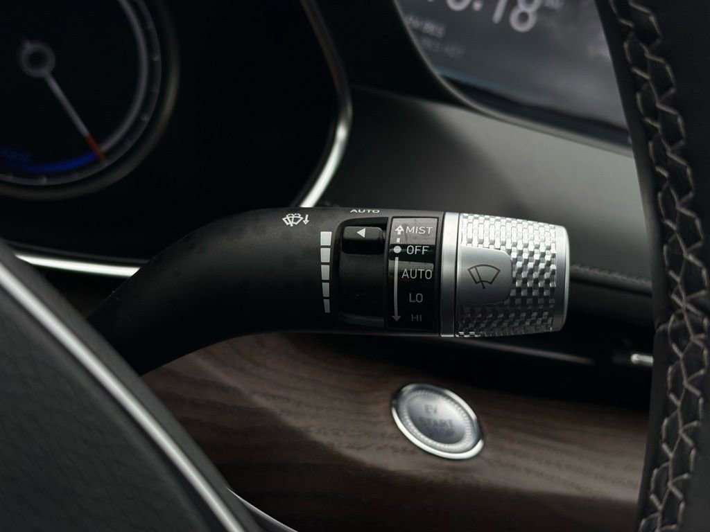 Used 2024 Genesis G80 image 38