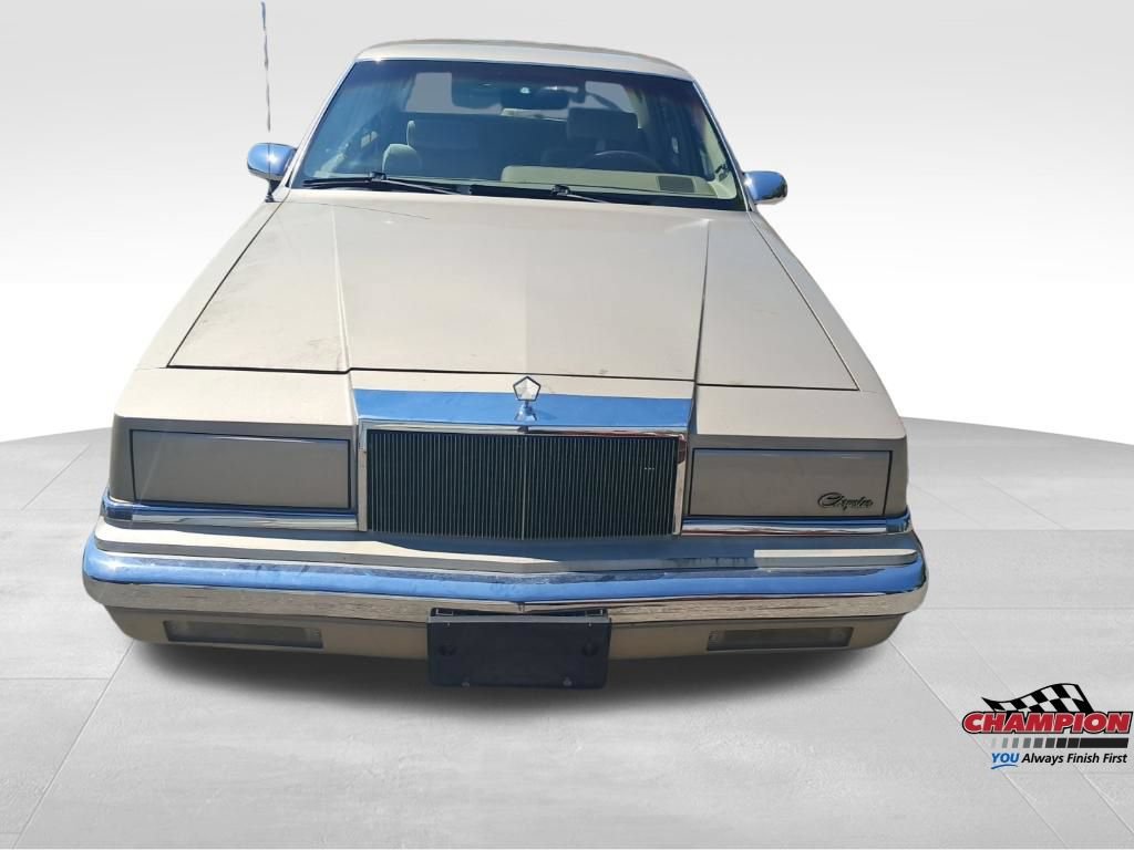 Used 1989 Chrysler New Yorker FWD image 2