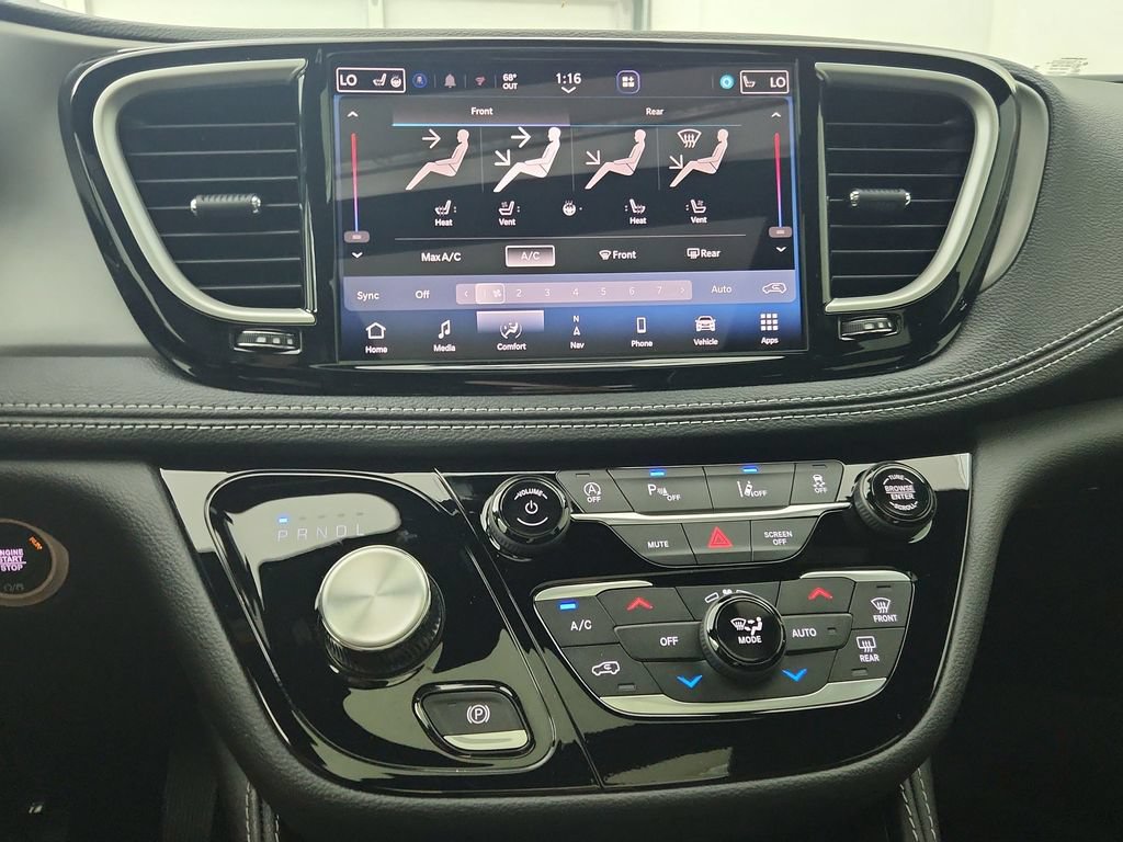 New 2027 Chrysler Pacifica Limited AWD/4WD image 26