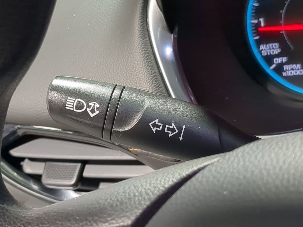 Used 2020 Chevrolet Traverse LS image 38