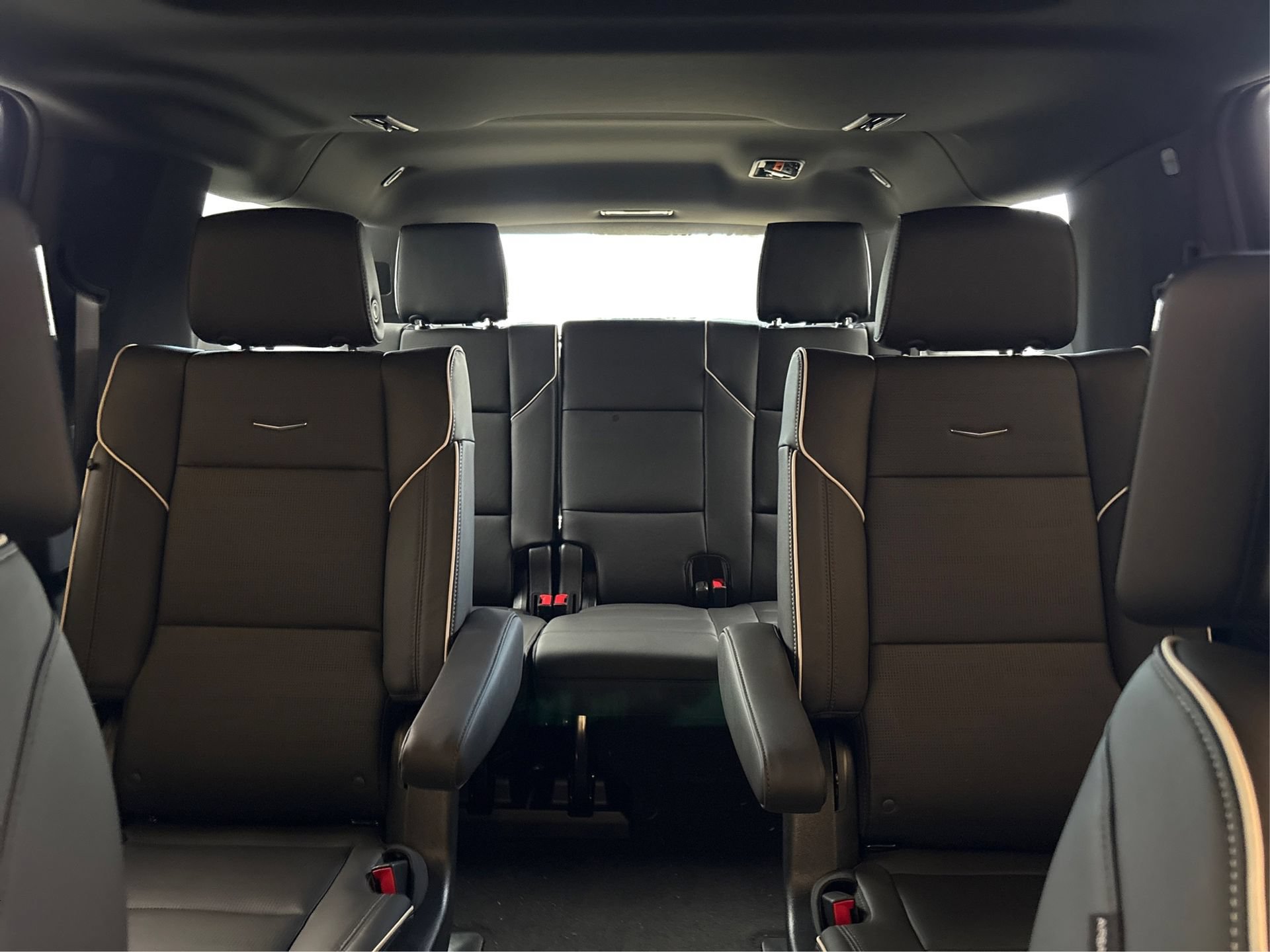 New 2026 Cadillac Escalade ESV Luxury w/ Touring Package AWD/4WD image 17