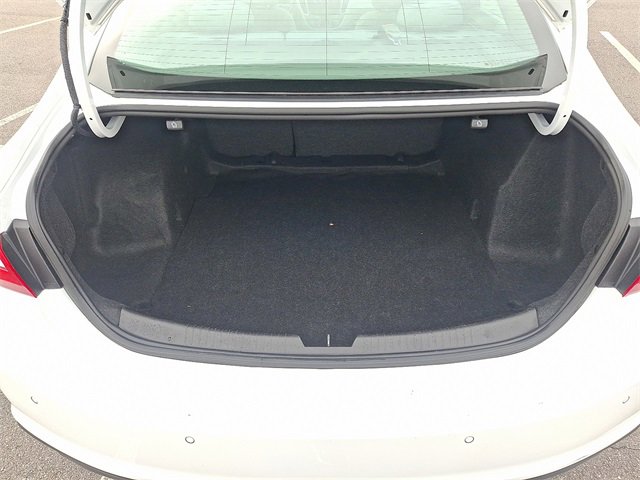 Used 2024 Chevrolet Malibu LT image 30