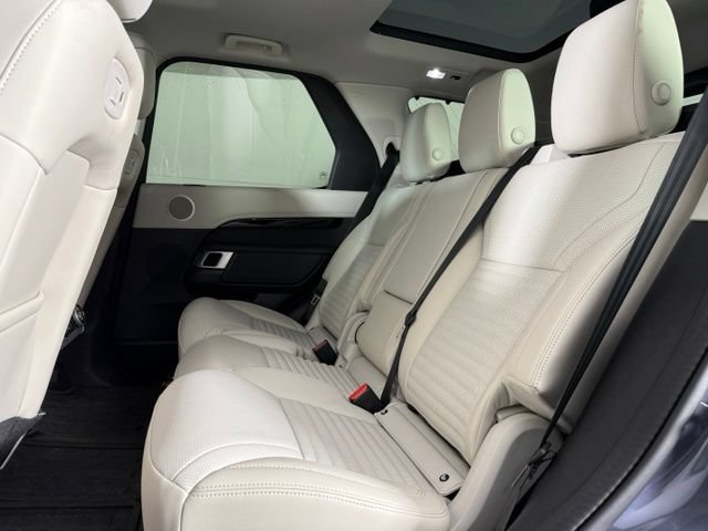 Used 2025 Land Rover Discovery S AWD/4WD image 24