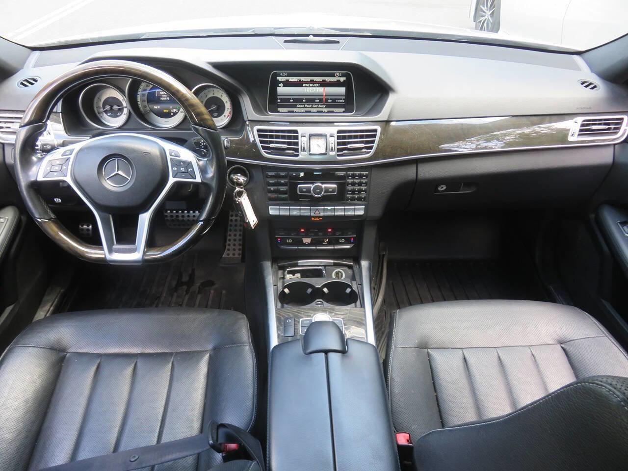 Used 2014 Mercedes-Benz E 550 4MATIC Sedan image 12