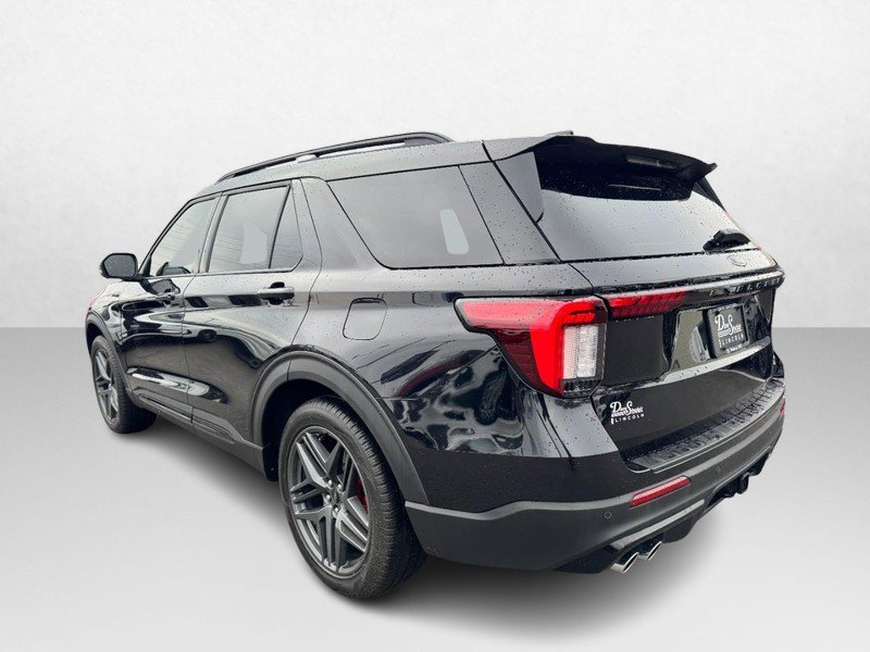 Used 2025 Ford Explorer ST image 7