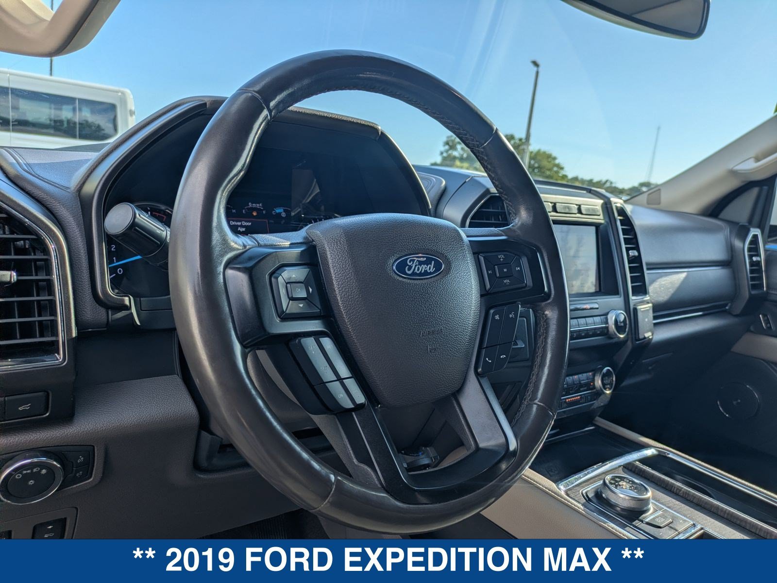 Used 2019 Ford Expedition Max Limited RWD image 30