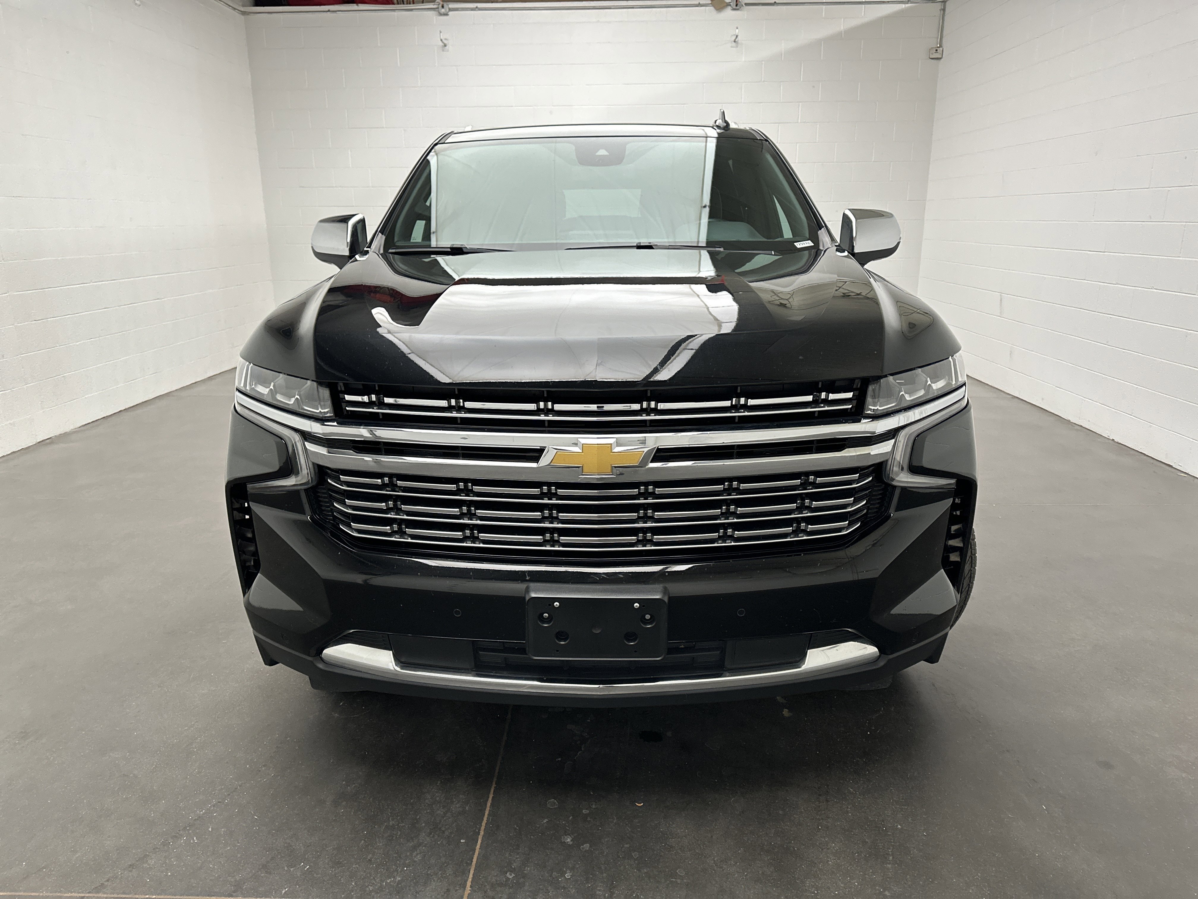 Used 2024 Chevrolet Suburban Premier image 4