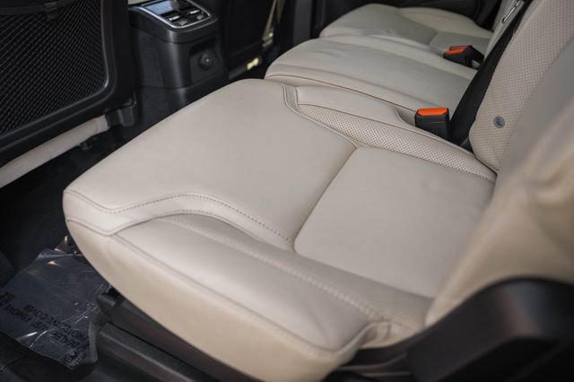 Used 2022 Volvo XC90 T8 R-Design w/ Advanced Package image 30