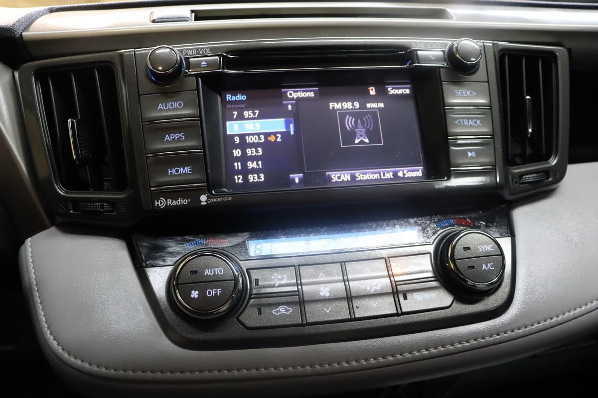 Used 2014 Toyota RAV4 XLE AWD/4WD image 42