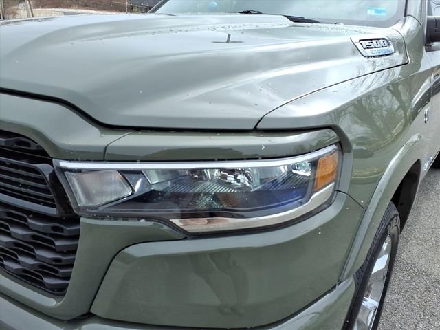 New 2026 RAM 1500 4x4 Crew Cab image 10