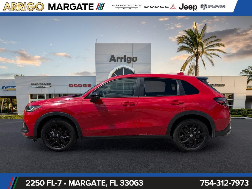 Used 2025 Honda HR-V Sport image 4