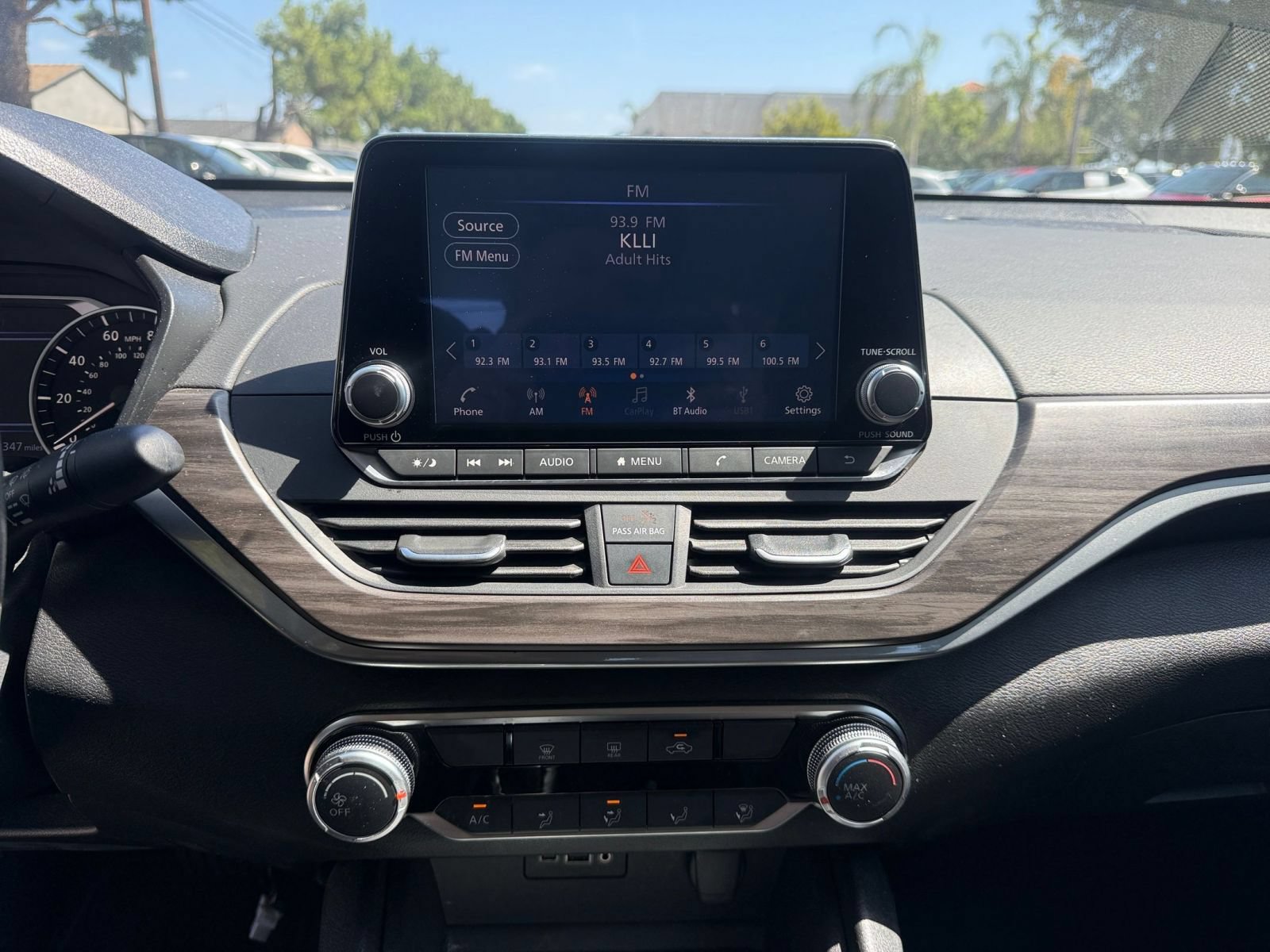 Used 2025 Nissan Altima 2.5 SV FWD image 16