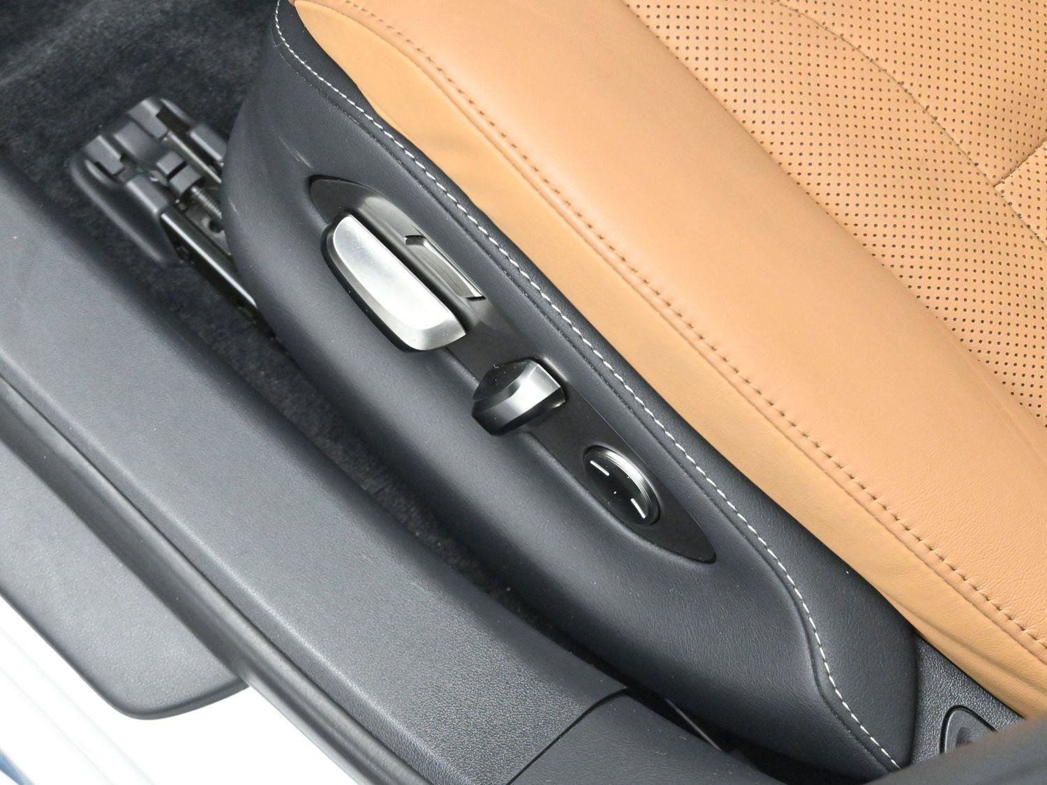 Used 2022 Lexus LS 500 w/ Accessory Package (Z1) image 14