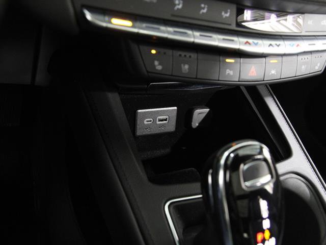 Certified 2023 Cadillac XT4 Premium Luxury image 17