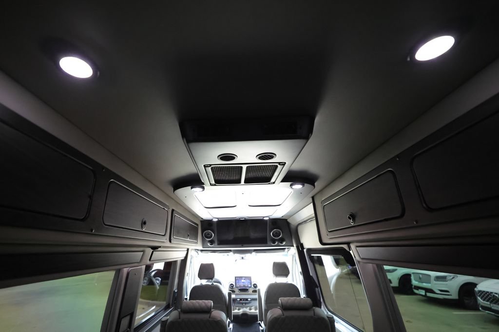 Used 2021 Mercedes-Benz Sprinter 3500 image 16