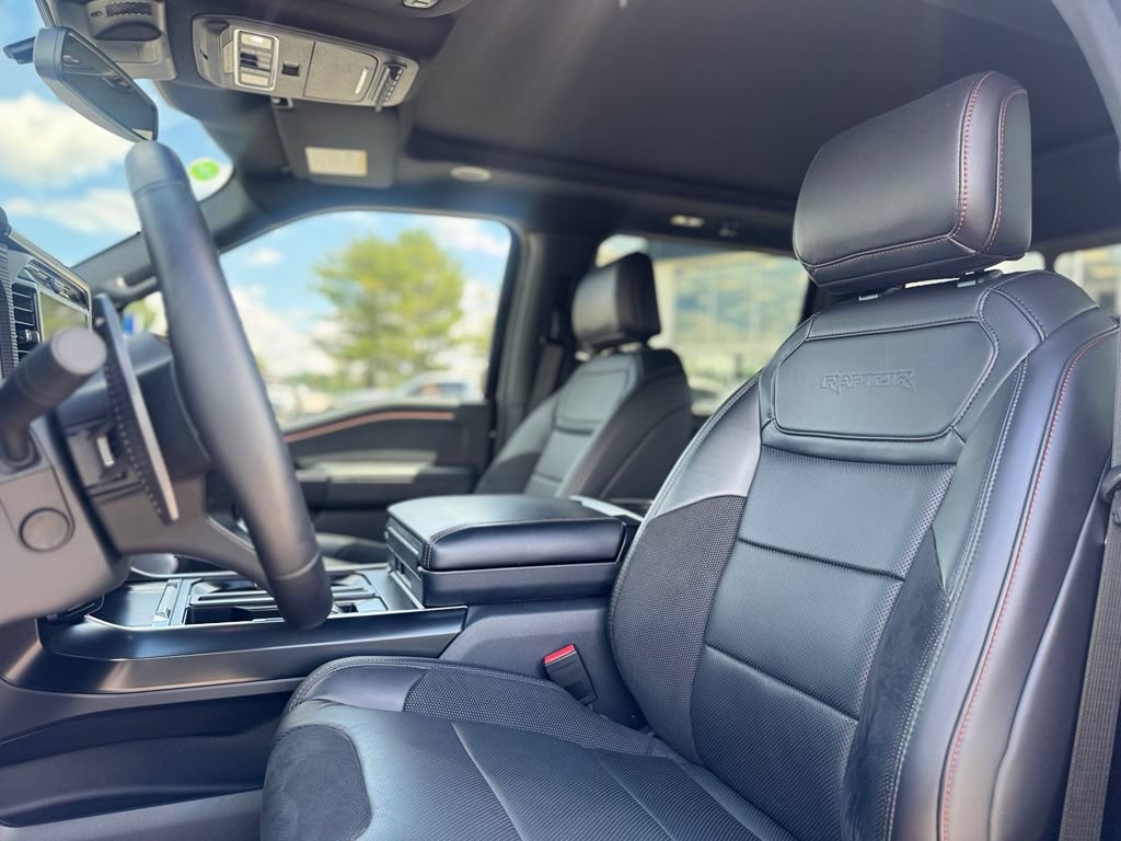 Used 2025 Ford F150 Raptor AWD/4WD image 16
