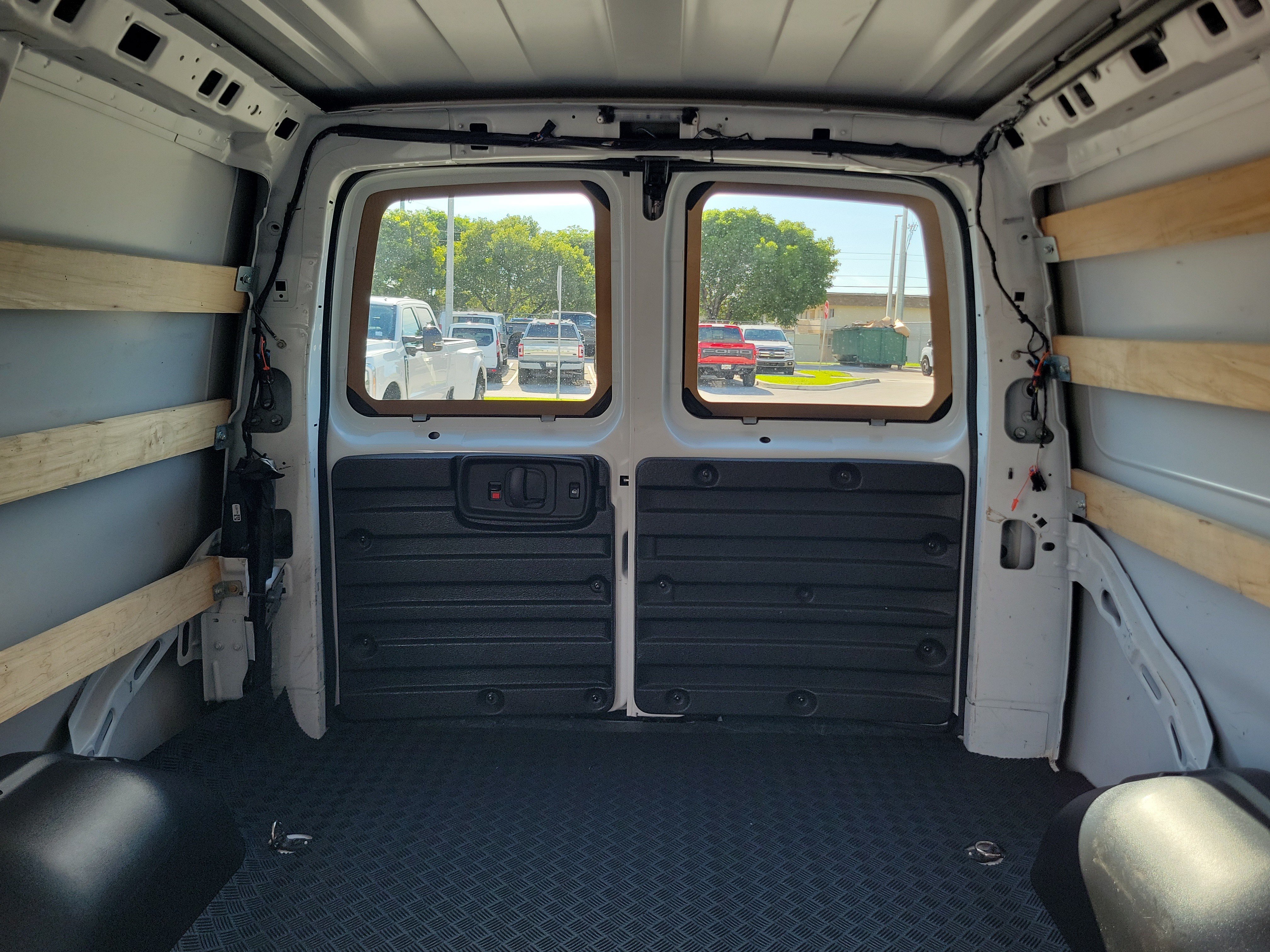 Used 2025 Chevrolet Express 2500 w/ Driver Convenience Package RWD image 14
