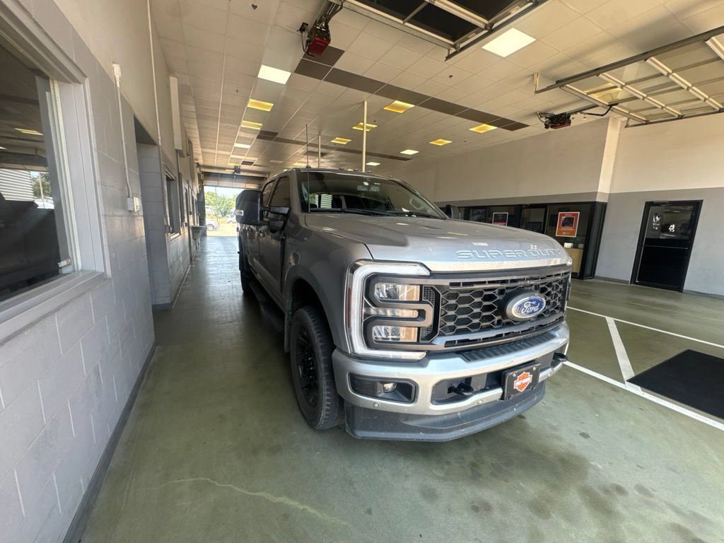 Used 2024 Ford F250 Lariat w/ Lariat Ultimate Package AWD/4WD image 1