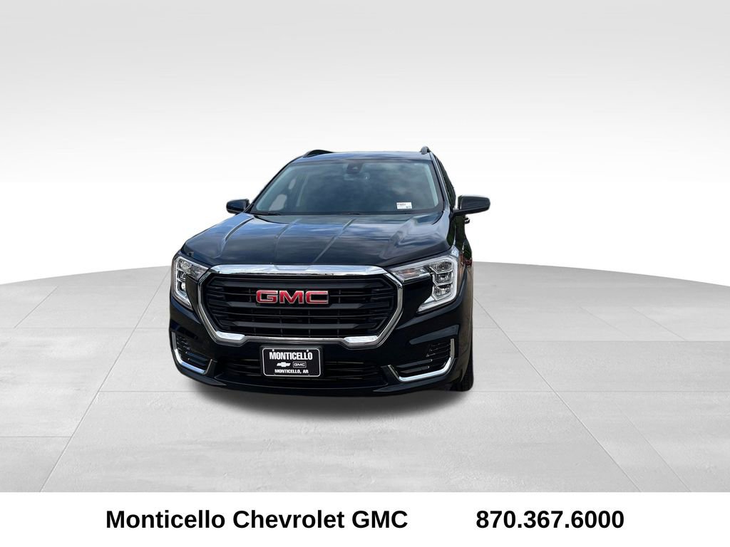 Used 2024 GMC Terrain SLE w/ Driver Convenience Package FWD image 9