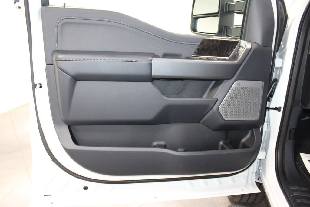New 2025 Ford F350 Lariat w/ Lariat Ultimate Package image 23
