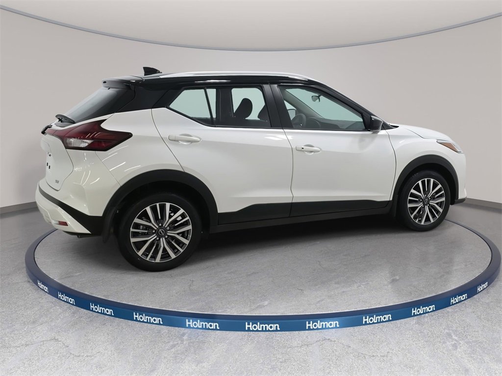 Used 2024 Nissan Kicks SV image 6