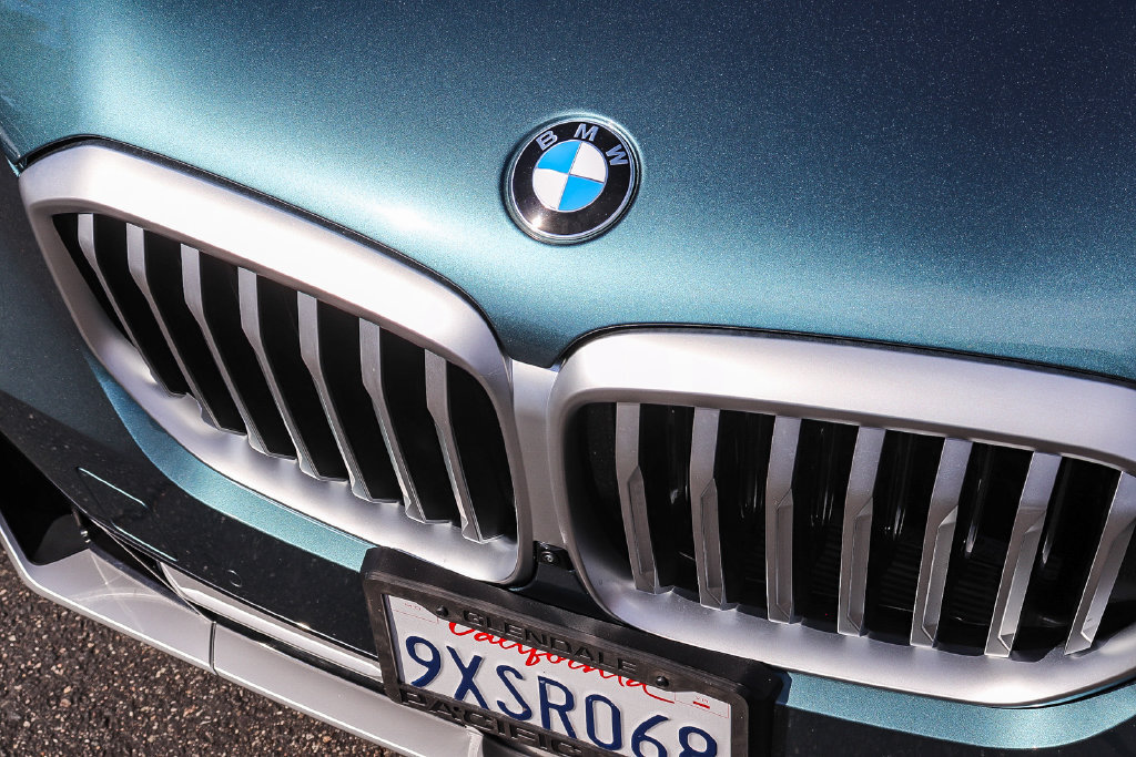 Used 2026 BMW X5 sDrive40i w/ Premium Package RWD image 11