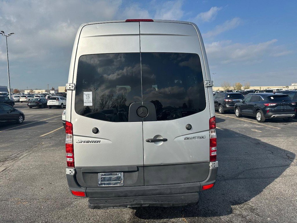 Used 2011 Mercedes-Benz Sprinter 2500 image 4