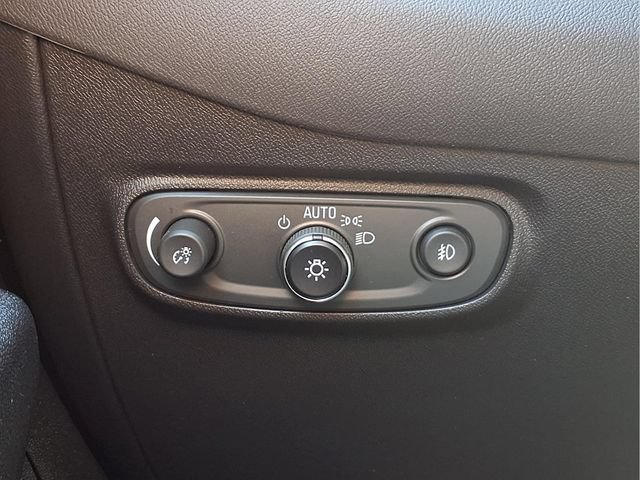 Certified 2023 Chevrolet Equinox Premier AWD/4WD image 11