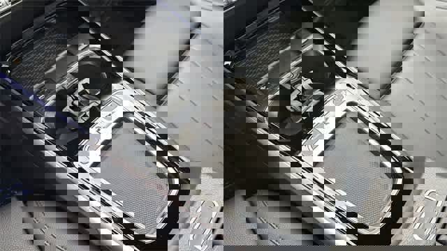 Used 2025 Mercedes-Benz GLB 250 4MATIC image 24