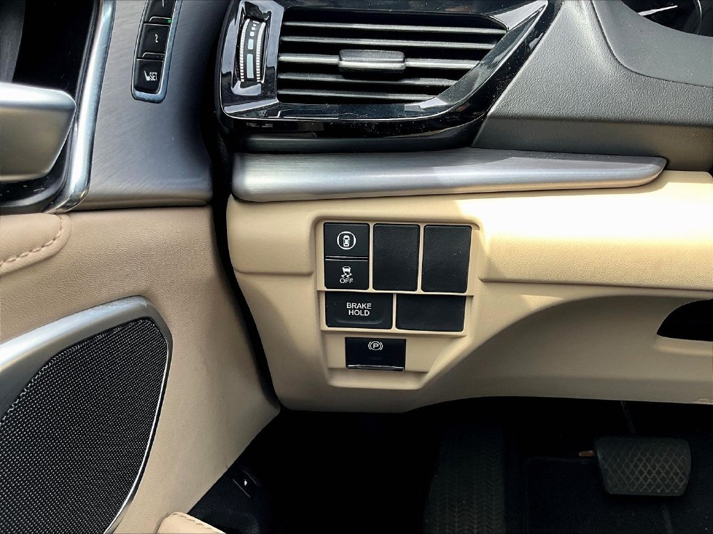 Used 2023 Acura RDX AWD image 16