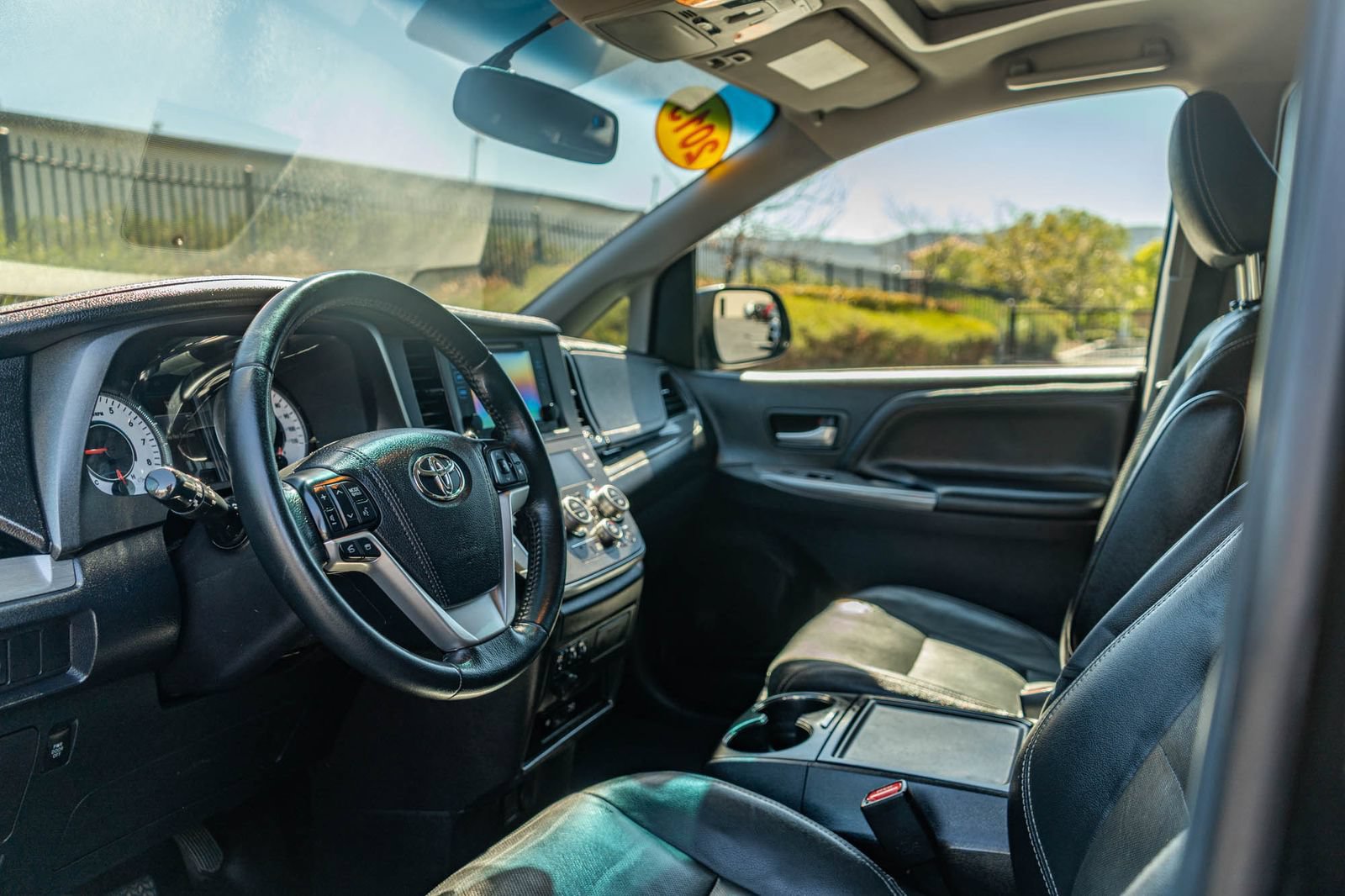 Used 2015 Toyota Sienna SE Premium FWD image 17
