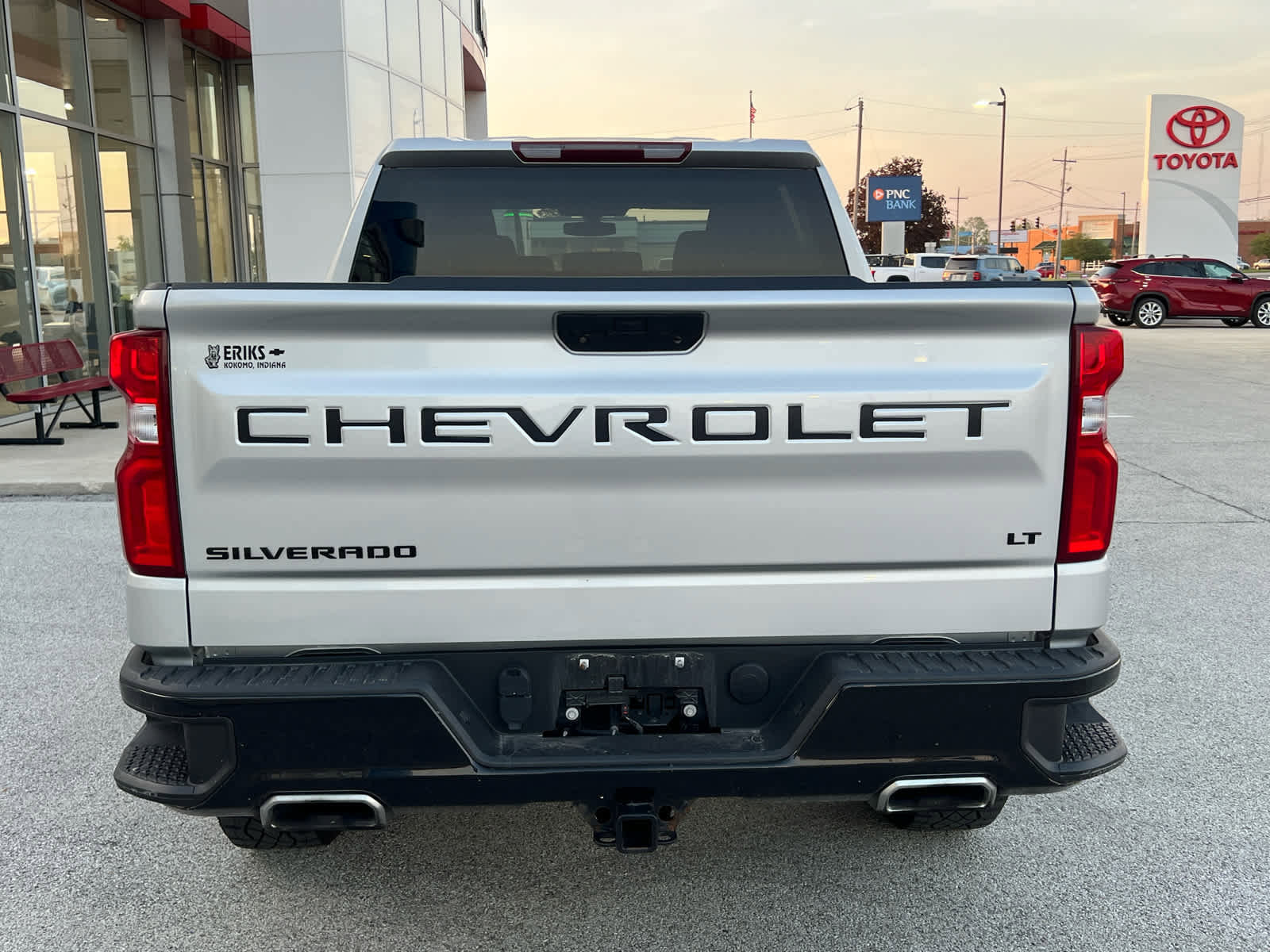 Used 2021 Chevrolet Silverado 1500 LT Trail Boss w/ Bed Protection Package AWD/4WD image 7