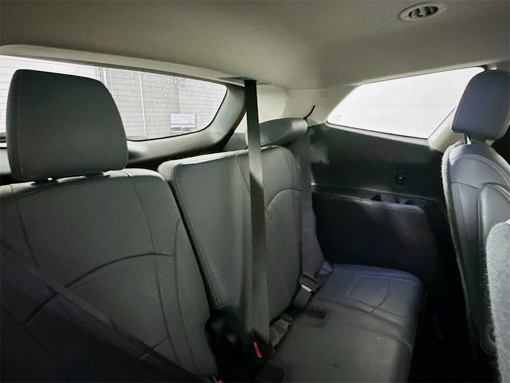 Used 2019 Buick Enclave Essence image 27