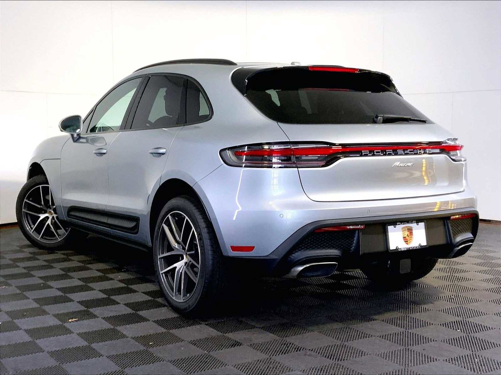 New 2026 Porsche Macan AWD/4WD image 3