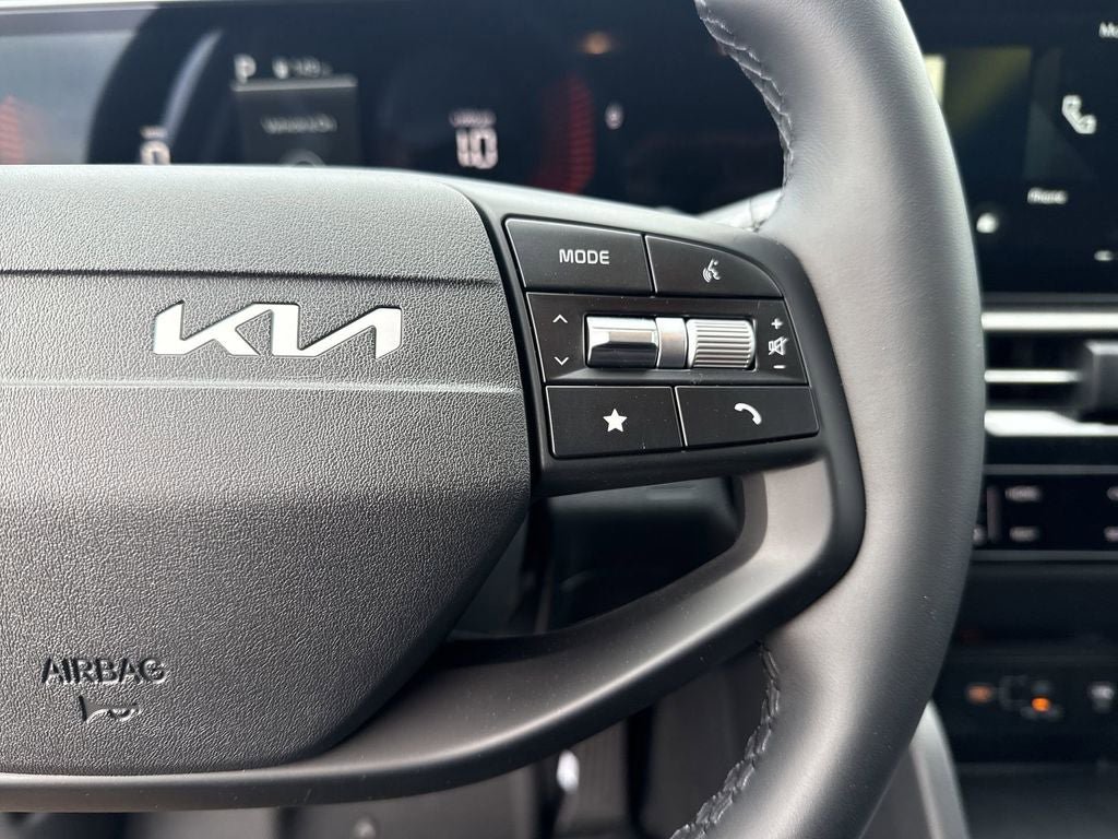 New 2026 Kia Sportage LX FWD image 17