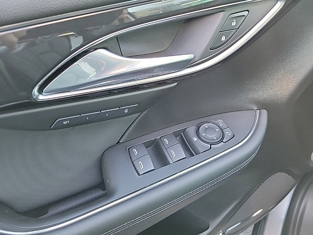 Used 2025 Buick Envision Preferred image 6