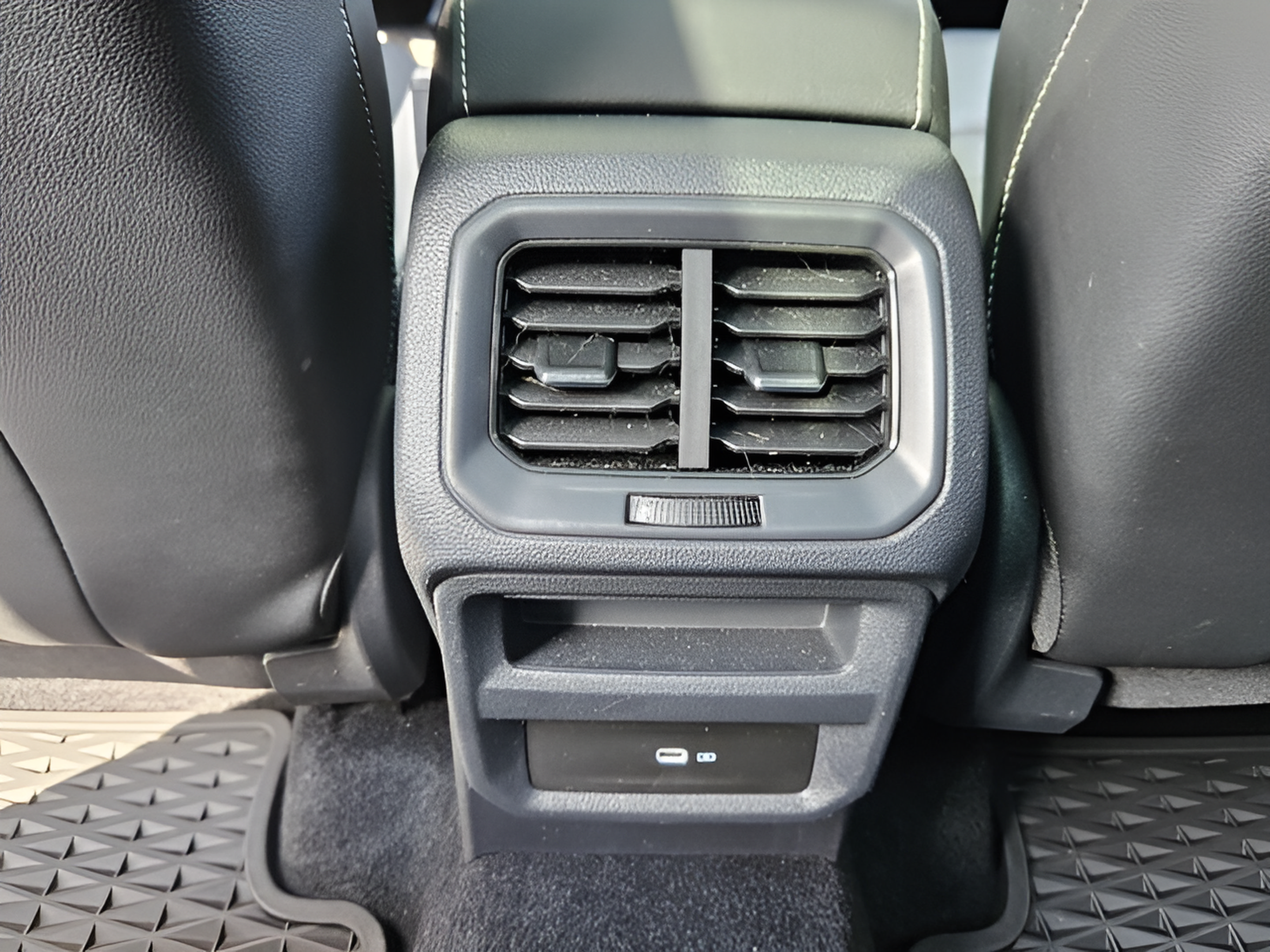 Certified 2022 Volkswagen Taos SEL AWD/4WD image 10